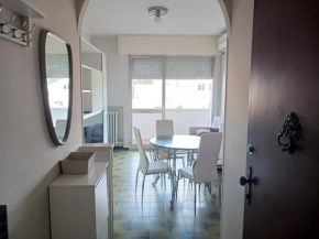 Alba Trilocale vista mare - 2 camere da letto Riccione